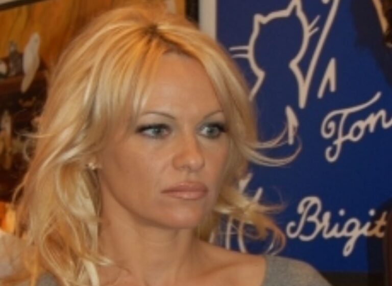 Pamela Anderson Net worth