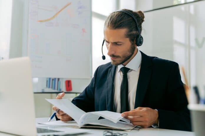 pexels-shkrabaanthony-5467592 top B2B lead finder